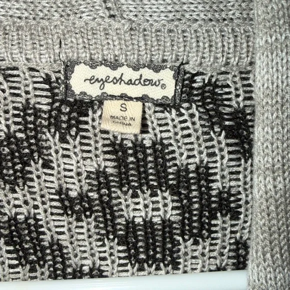 Women’s Cardigan – Size Small – Gray & Black - Picture 3 of 4
